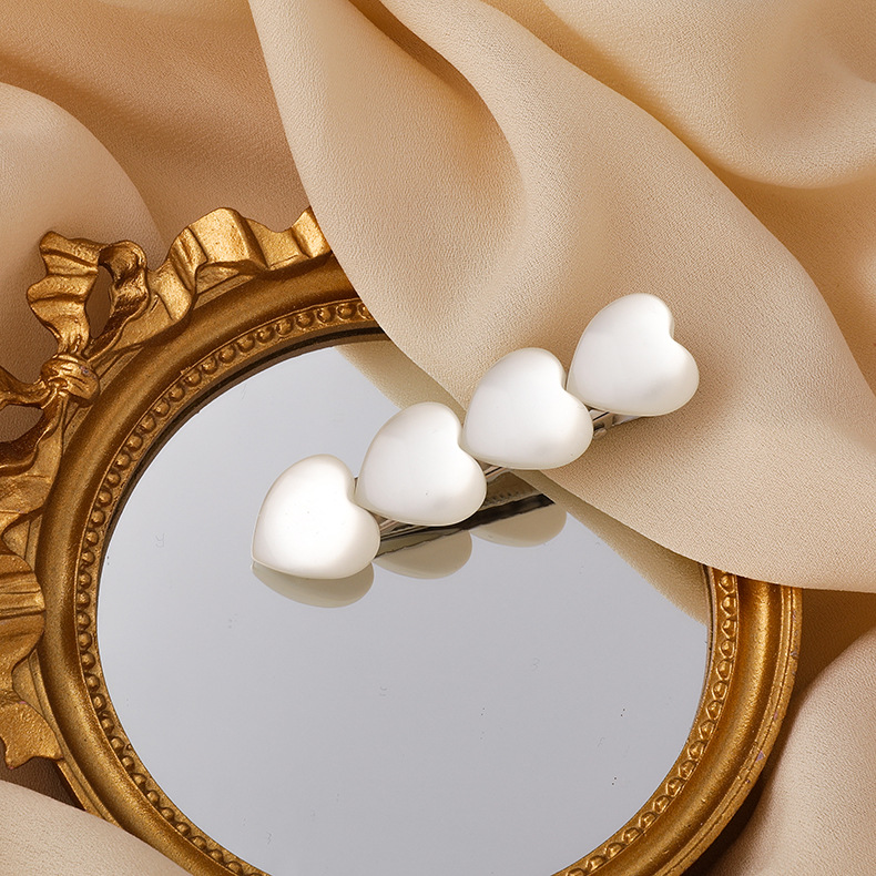 Vente En Gros Épingle À Cheveux Blanc Opale Imitation Carré Coeur Simple display picture 8