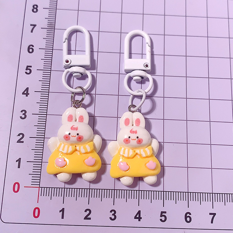Cartoon verano viaje conejo llavero in dulce chica amiga regalo mochila colgante accesorios de resina, etc.