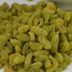 Wholesale Xinjiang raisins naturally dried seedless emerald raisins seedless white raisins snacks