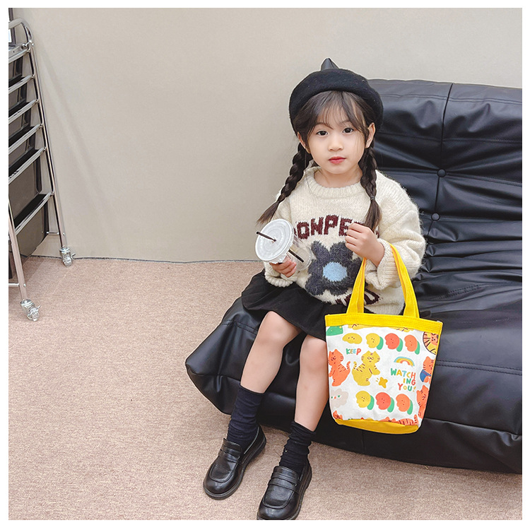 New gift packages: Instagram cute cartoon tiger, new bucket bag, hand-held canvas bag, and girlish round bucket bag undefined