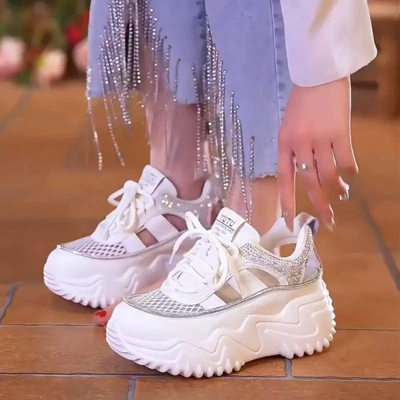 Брендовые нестандартные римские сандалии для женщин, лето 2025, новые, на толстой подошве, с перфорацией, популярные спортивные "dad shoes"