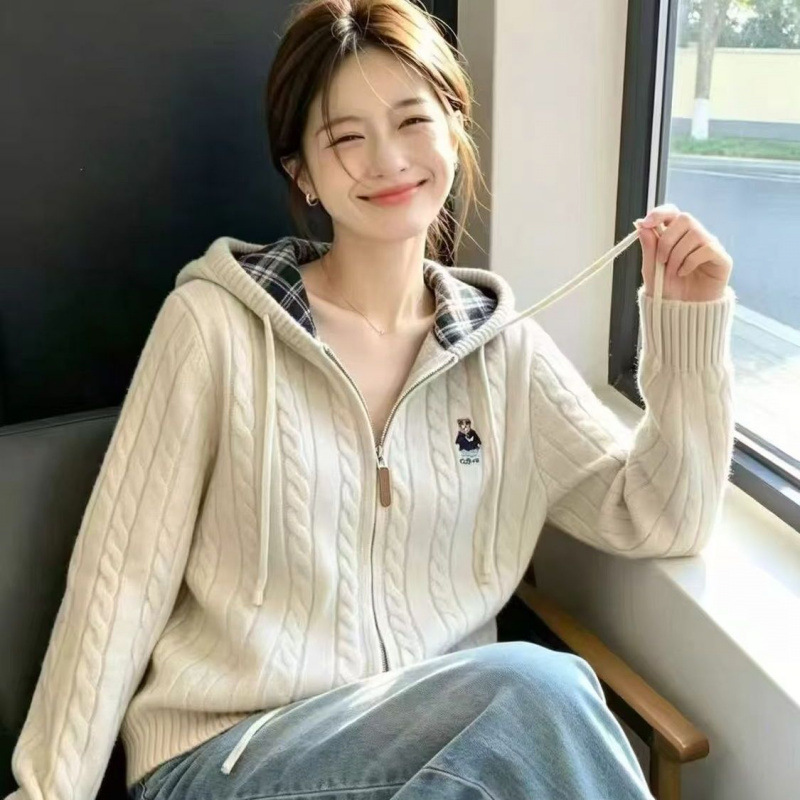 2026 Spring, Autumn, Winter New Style Casual Versatile Sweater Coat Embroidered Hooded Zipper Cable Knit Cardigan for Women 2026 Spring, Autumn, Winter New Style Casual Versatile Sweater Coat Embroidered Hooded Zipper Cable Knit Cardigan for Women