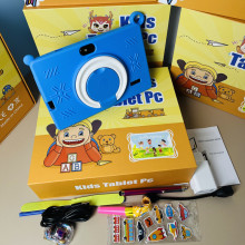 工厂批发外贸新款7寸儿童平板电脑智能早教机wifi蓝牙跨境电商