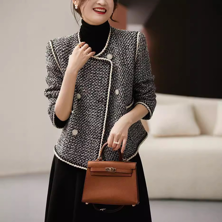 2024 Winter French-Style High-End Socialite Tweed Double-Breasted Elegant and Stylish Autumn New Chanel-Style Women's Jacket