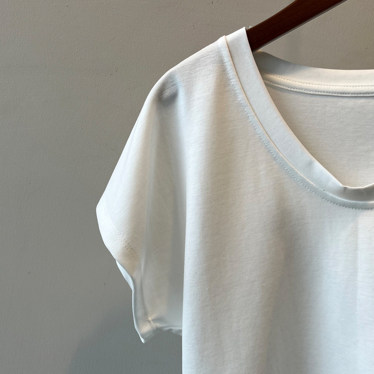 Three Dimensional Simple U Neck Short Sleeved T shirt for Women Summer Slimming Wide Sleeved Top 17 Three Dimensional Simple U Neck Short Sleeved T shirt for Women Summer Slimming Wide Sleeved Top