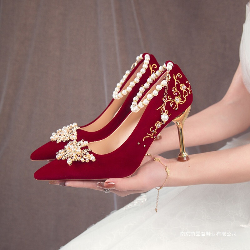 Red Engagement Shoes, Bridal Shoes, Traditional Chinese Wedding Dress, Dual-Use, 2025 New Style, Chinese-Style Maternity Toast Dress, High Heels, Thin Heels Red Engagement Shoes, Bridal Shoes, Traditional Chinese Wedding Dress, Dual-Use, 2025 New Style, Chinese-Style Maternity Toast Dress, High Heels, Thin Heels