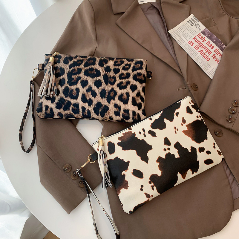 Cross-Border Wholesale 2026 Leopard Print Envelope Clutch Bag, Large Capacity Portable Stylish Printed Bag, Niche Retro Clutch Bag Cross-Border Wholesale 2026 Leopard Print Envelope Clutch Bag, Large Capacity Portable Stylish Printed Bag, Niche Retro Clutch Bag