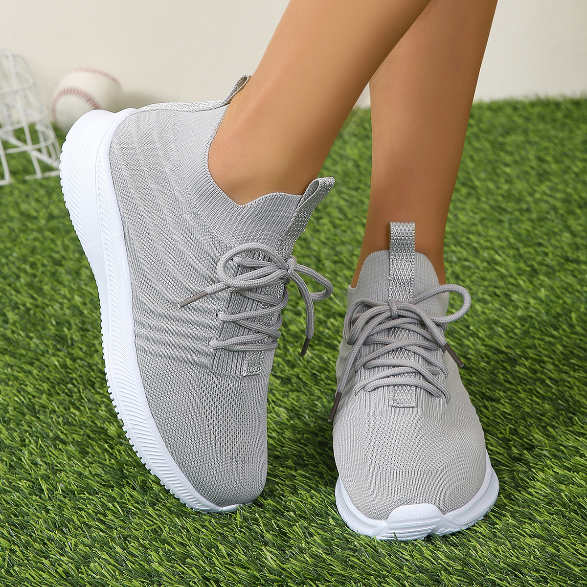 Large size sports and casual shoes for women, 2023 spring edition, Korean version, thick sole, solid color, front lace_voghion.com