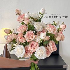 フランスのレトロな焦辺のバラの高級な多頭の油絵のシミュレーションの花のバイオニックの乾いた花の手は花の花束の造花の装飾を持ちます。