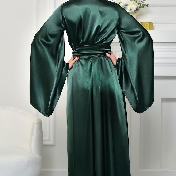 Women's Long Bathrobe with Large Cuffs, Bridal Dressing Gown, Multi-Color High-End Stretch Satin Nightgown, Bridesmaids Can Wear It Outside, Thin Style