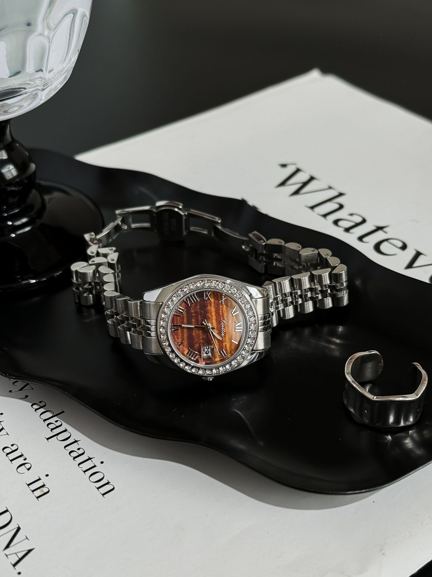 75g Weight Tempered Glass Mirror Material Alloy Strap Material Watch Classification Pointer Display Type Butterfly Double Snap Buckle Style Round Dial Shape Daily, Street Occasion Quartz Movement Solid Color Pattern All Seasons Season Women's Gender Retro, Classic Style Style Retro Classic Style Solid Color Butterfly Double Snap Quartz Watch Women's Watches 17