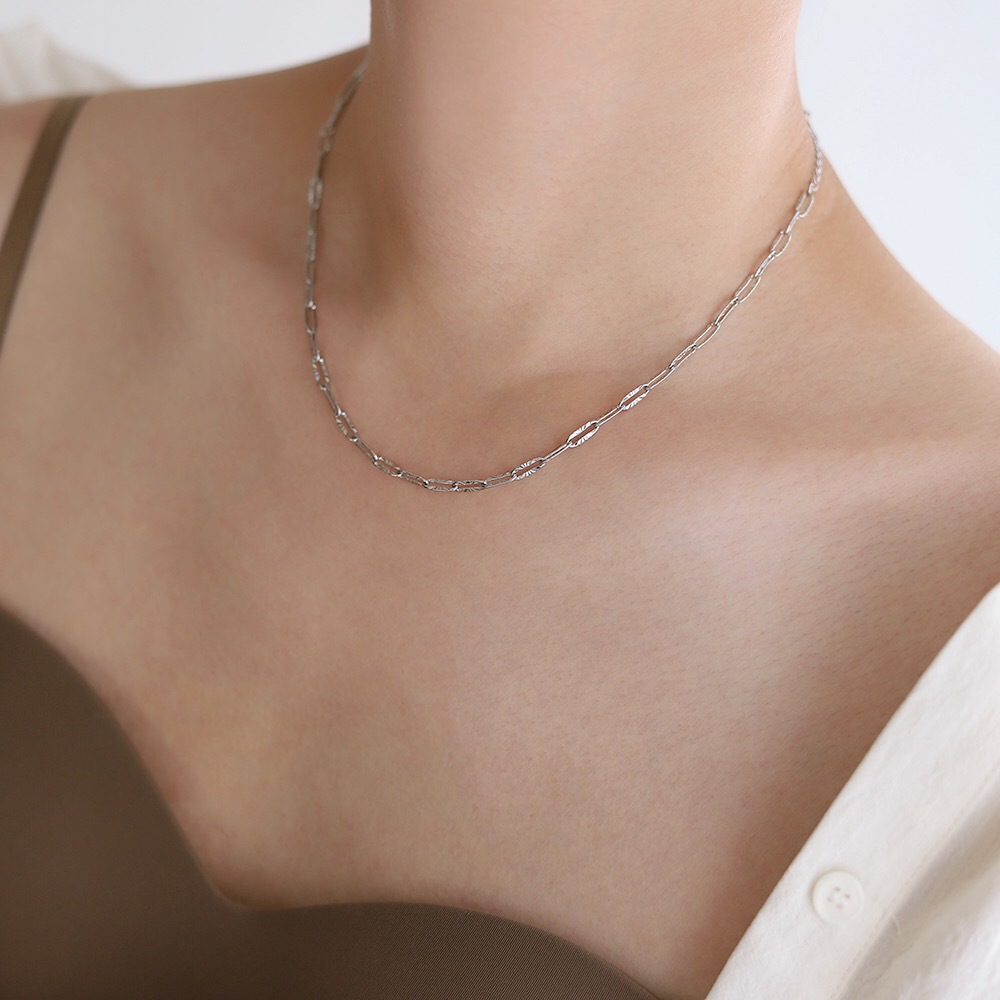 Solid Color Pattern Women's Gender PVD Coated Real Gold Plated 18K Gold Solid Color 304 Stainless Steel Simple Style Waterproof Non Tarnish 304 Stainless Steel Necklace