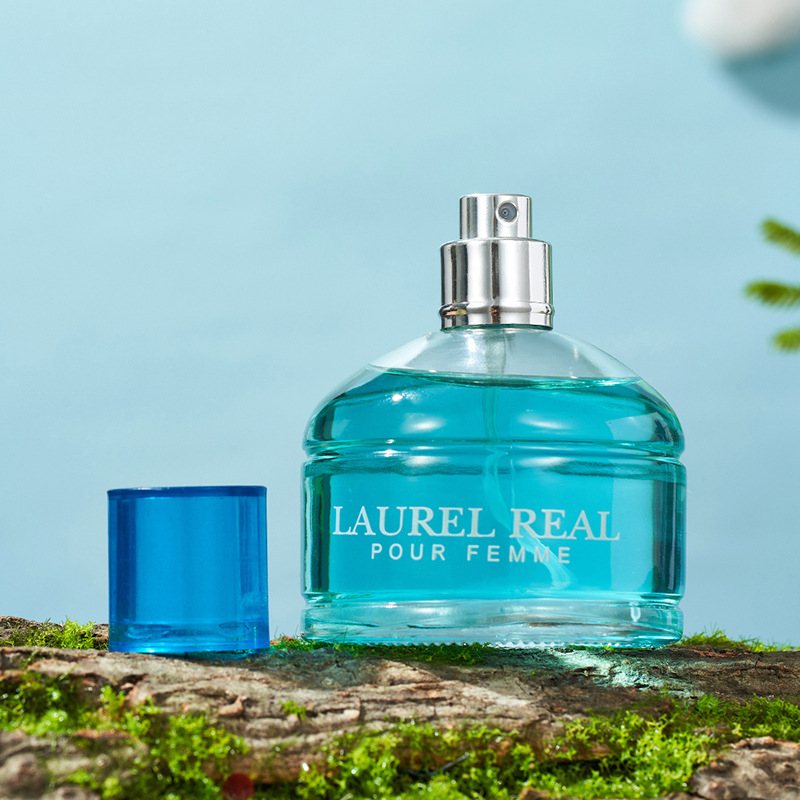 Nowy bestseller, polecany zapach niszowy dla seniorów, trwały zapach, nie ostry, naturalny zapach kwiatów i owoców, autentyczne perfumy_voghion.com