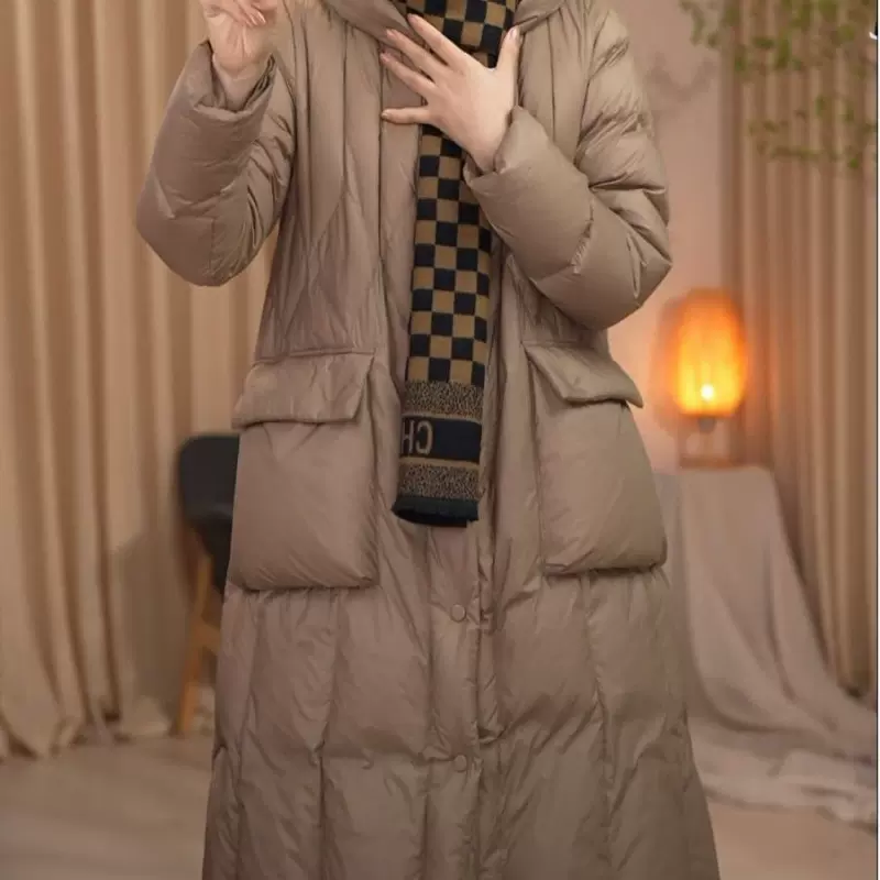中款羽绒服2025女款羽绒服菱形格纹白鸭绒大码妈妈外套新年战袍