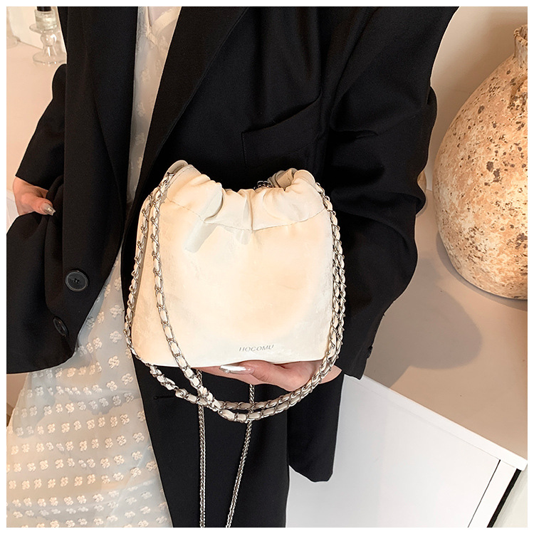 2024 Neue Damenmode Tote National Silk Art Style Kette Einzelschulter Crossbody Blessing Water Bucket Bag_voghion.com