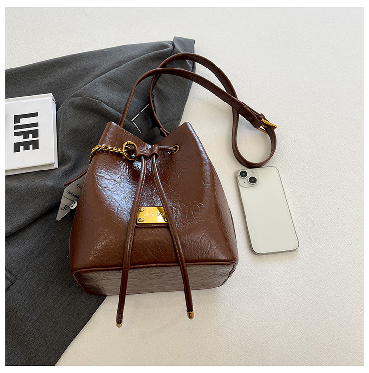 792g Weight Polyester Lining Material Sewing Thread Fashion Element String Closure Type Single Shoulder Strap Strap Type Bucket Bag Bags Type Casual, Street, Shopping Occasion Pu Leather Material Solid Color Pattern All Seasons Season Women's Gender Streetwear Style Bucket Shape Medium Size Women's Medium Pu Leather Solid Color Streetwear Sewing Thread Bucket String Bucket Bag 22