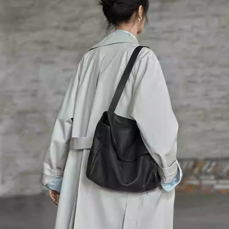 Minimalist Flap Messenger Bag For Women - Retro Versatile Commuter Large Capacity Top Grain Vegetable Tanned Cowhide Leather - Thumbnail 3