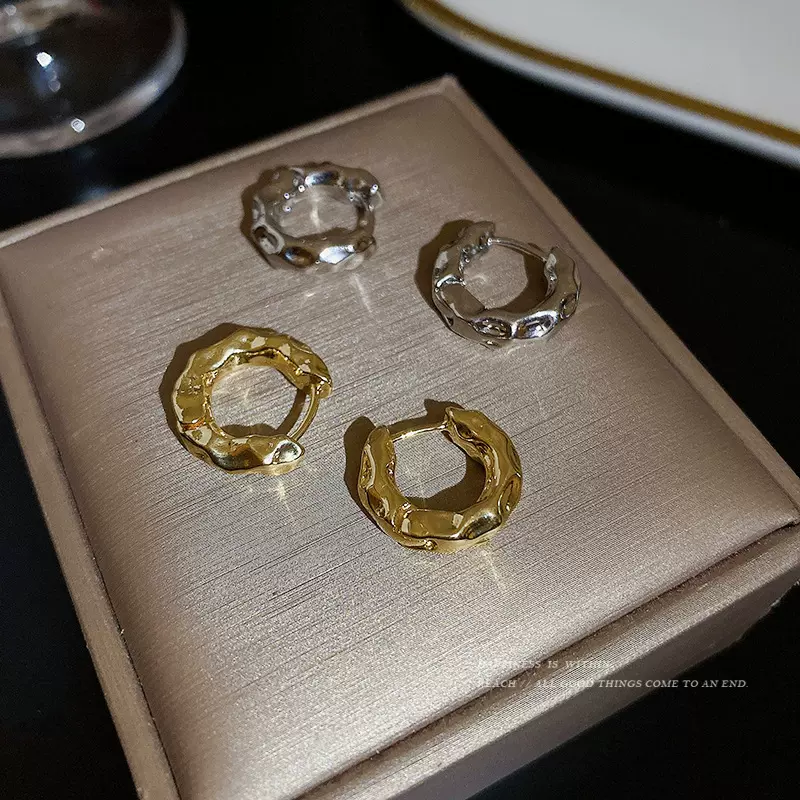 欧美小众设计褶皱肌理感耳扣复古轻奢冷淡风金属圈圈耳钉耳饰批发