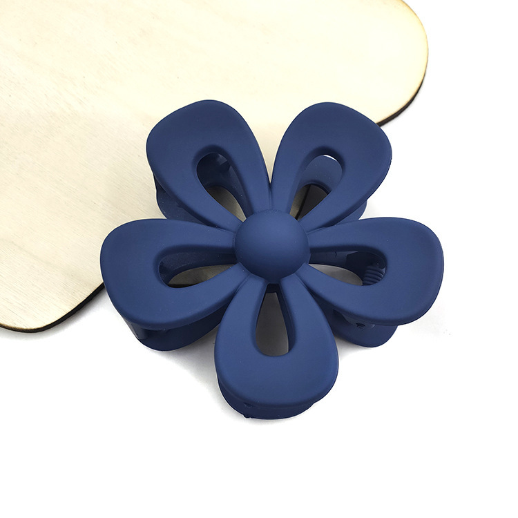 Women'S Gender Basic, Sweet Style Basic Sweet Women'S Flower Plumeria Plastic Resin Hair Claws