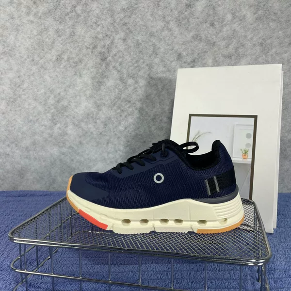 TOP Lightweight and breathable mesh design, cushioned midsole, comfortable and versatile casual children's shoes