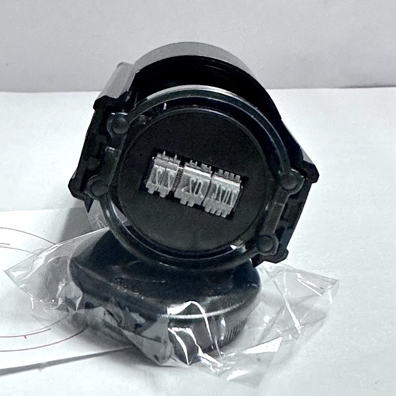 �������ڻ�īӡ�� �ɵ�����25MM�ı�����QC PASS�ϸ��¸���ǩ����