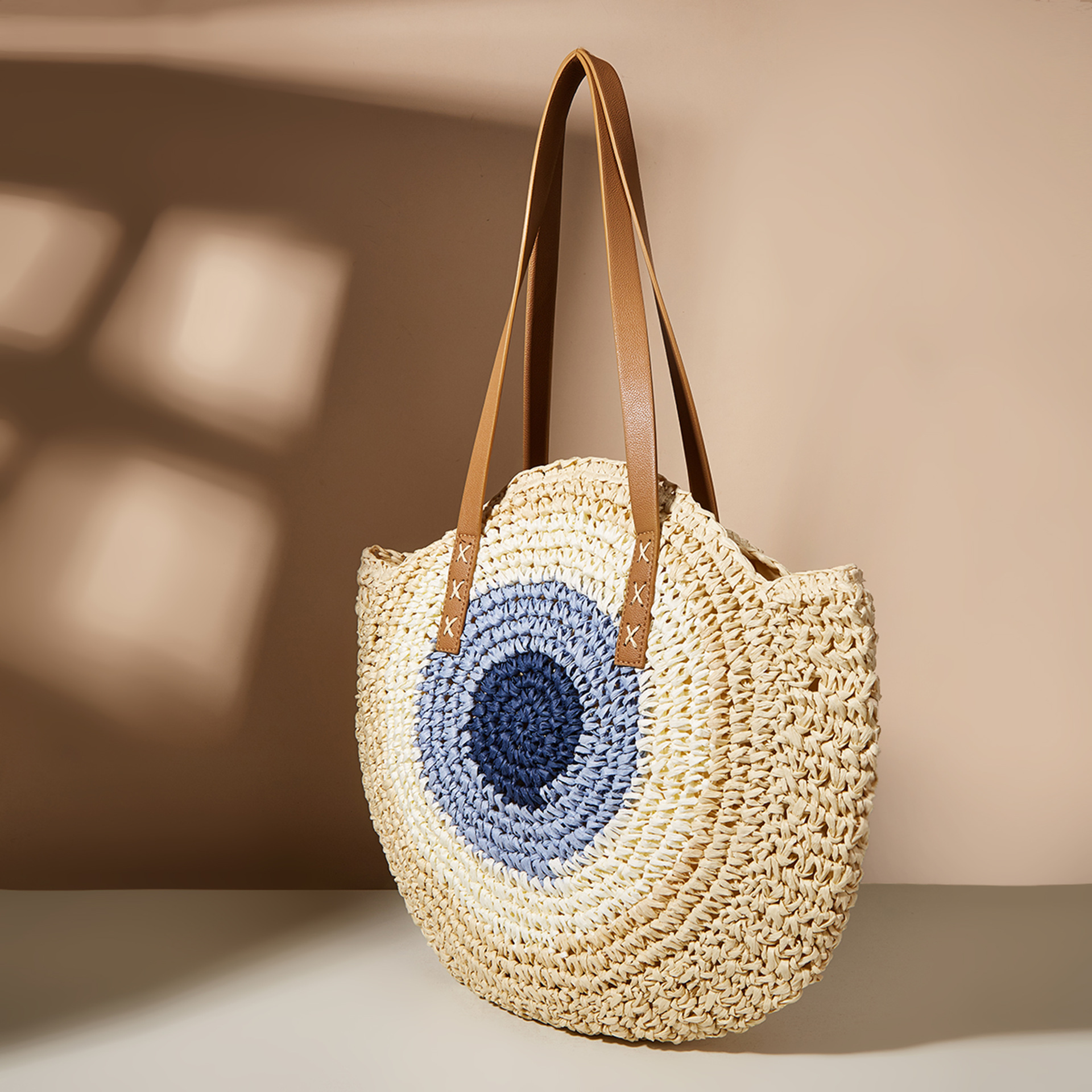 Women's Medium Straw Geometric Vintage Style Weave Round Zipper Straw Bag display picture 2