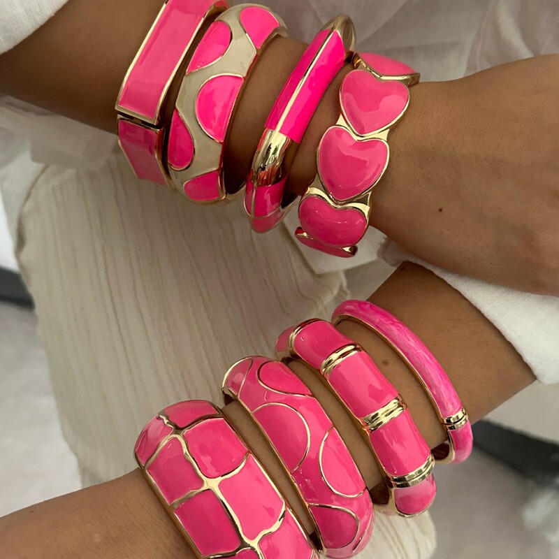 European and American Cross-Border Best-Selling Light Luxury High-End Rose Pink Bracelet, Enamel Dopamine Exaggerated Jewelry European and American Cross-Border Best-Selling Light Luxury High-End Rose Pink Bracelet, Enamel Dopamine Exaggerated Jewelry