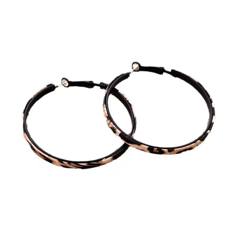Demi-season atmospheric fashionable earrings
