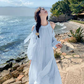 法式气质海边度假连衣裙女2025夏季甜美温柔风绝美露肩沙滩裙直销
