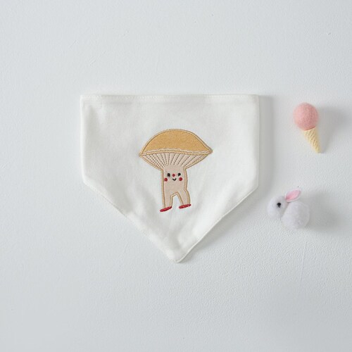 Infant Embroidered Triangular Scarf with Combed Cotton Double Layer Newborn Cartoon Bib Baby Drool Cloth Maternal and Child Products Wholesale