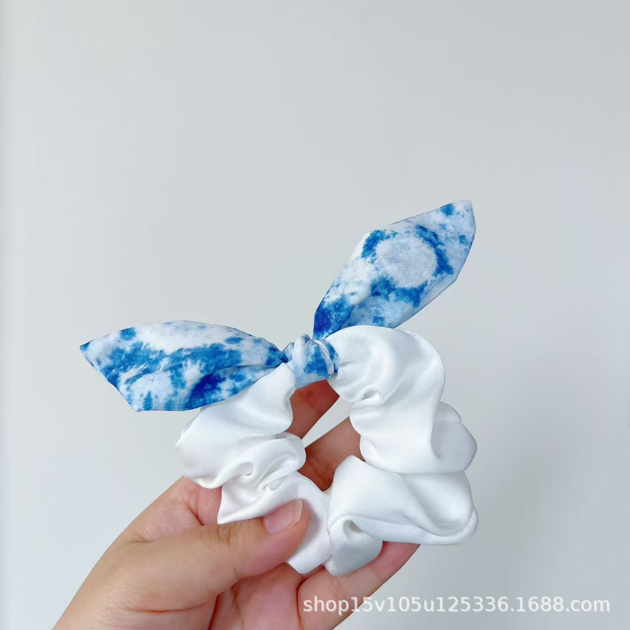 새틴 토끼 귀 머리띠