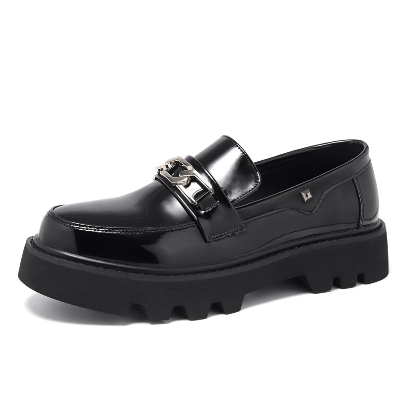 2024 otoño y invierno casuales zapatos de cuero brillantes de mediana edad hombres vestidos formales zapatos de peluquería de negocios zapatos de suela gruesa juvenil zapatos al por mayor