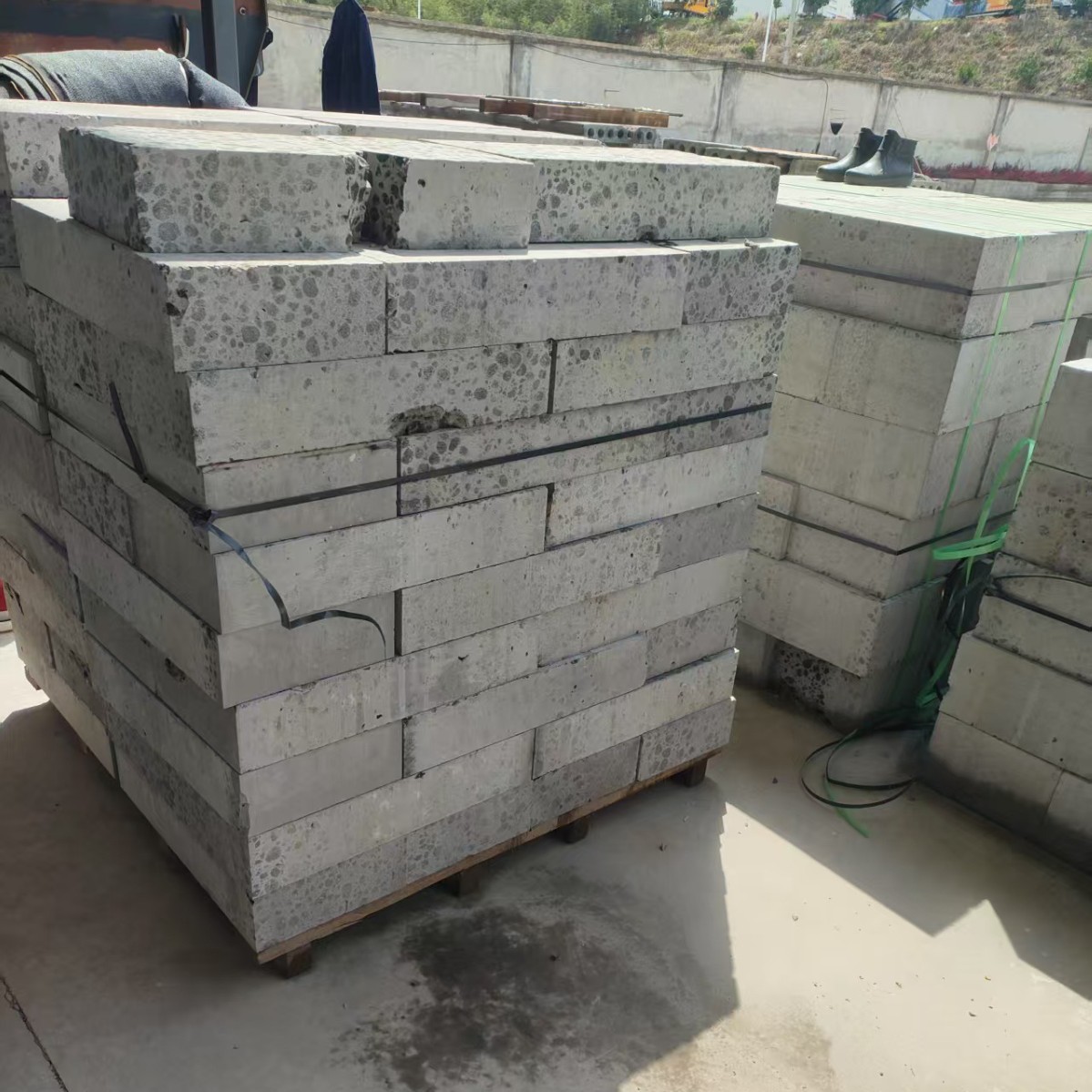 陶粒混凝土彻块  工地厂房建筑材料厂家批发专用陶粒混凝土块砖