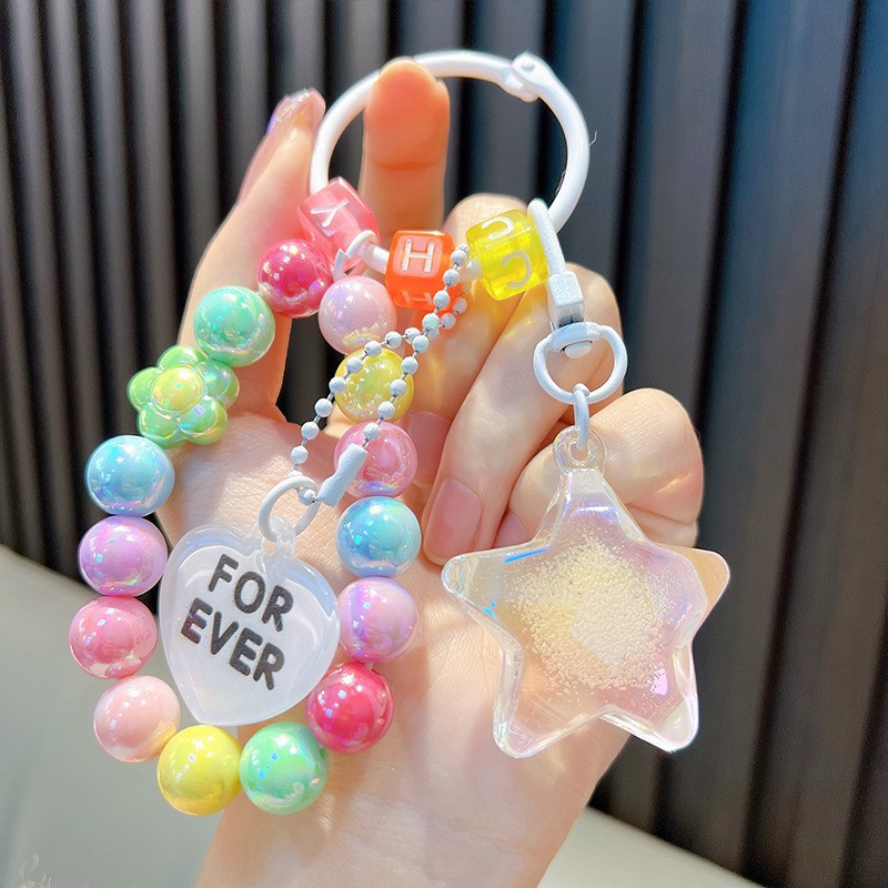 Cuentas de asiento osos colgantes de llaves de bolsos acrílicos exquisitos colgantes de llaves de automóvil colgantes pequeños regalos al por mayor