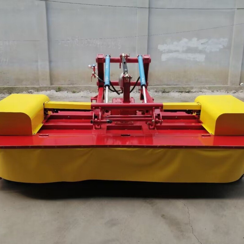 大型草原四轮前置圆盘式割草压扁机 不同宽幅拖拉机带割草压扁机