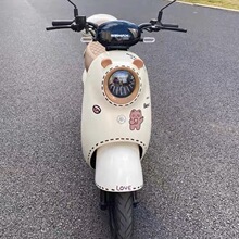 电动摩托车车灯熊耳朵装饰可爱电瓶车升级款改造配件贴纸防水马小