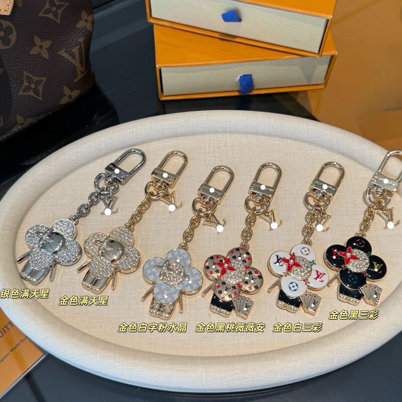 Vivienne Cartoon Doll Keychain Trendy Bag Accessory in Classic Black and White Three-Color Star Pattern, New Model 26 from Lujia