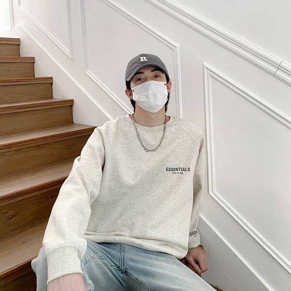 Demi-season long-sleeve with a round collar