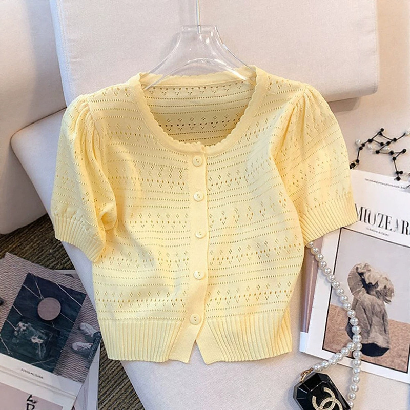 Short-Sleeved Knitted Sweater for Women 2026 Spring and Summer Round Neck Buttoned Cardigan Slimming and Age-Reducing Top Cut Out Knitted Top Short-Sleeved Knitted Sweater for Women 2026 Spring and Summer Round Neck Buttoned Cardigan Slimming and Age-Reducing Top Cut Out Knitted Top