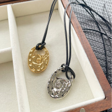 小众设计海螺肌理感吊坠项链女高级感编制黑绳时髦毛衣链锁骨链