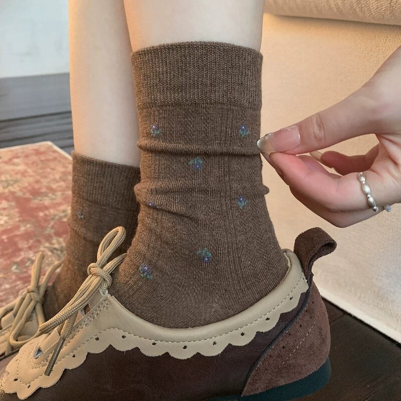 Melard brown women's socks for spring and autumn, pure cotton mid-calf socks, vintage Japanese-style floral long socks, suitable for Birkenstock shoes, slouch socks Melard brown women's socks for spring and autumn, pure cotton mid-calf socks, vintage Japanese-style floral long socks, suitable for Birkenstock shoes, slouch socks
