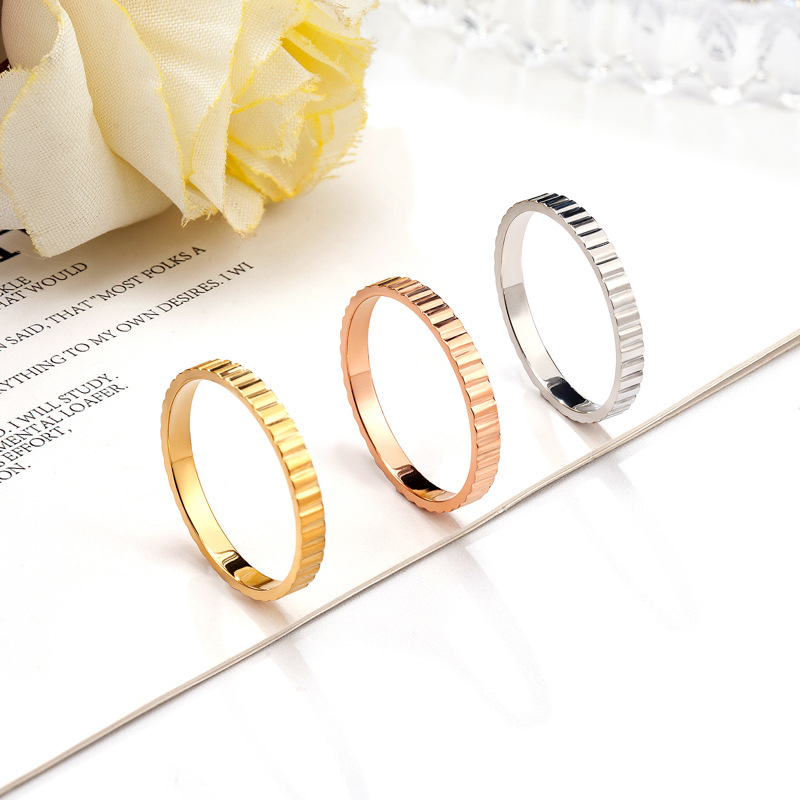 Cross-Border European and American Ins-Style Vintage Gear Ring for Women, Niche Design, Simple and Light Luxury Striped Ring, Titanium Steel 18K Wholesale