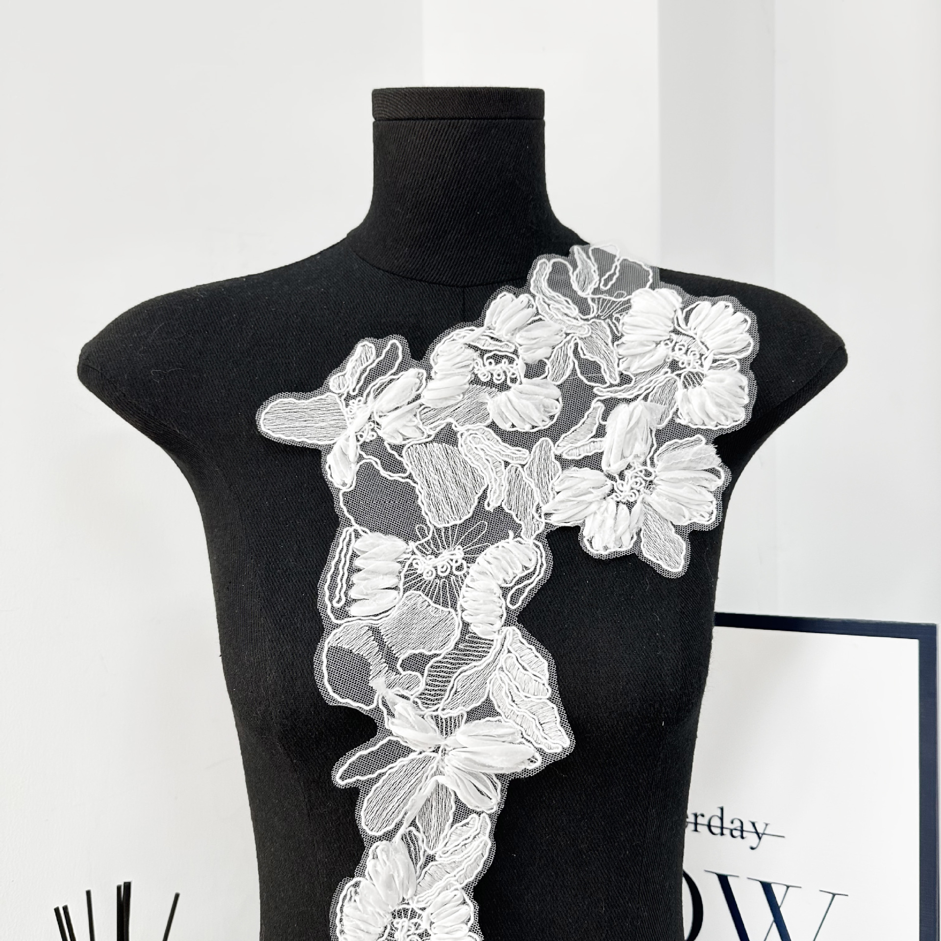 Parches de flores de encaje blanco accesorios de ropa DIY parches de collar de encaje hechos a mano accesorios de decoración DIY image 2