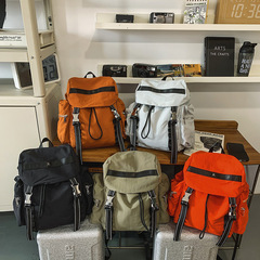 バックパック軽量旅行小型バックパック女性スポーツ登山男性 2025 新しいトレンディな多用途カジュアル学生スクールバッグ