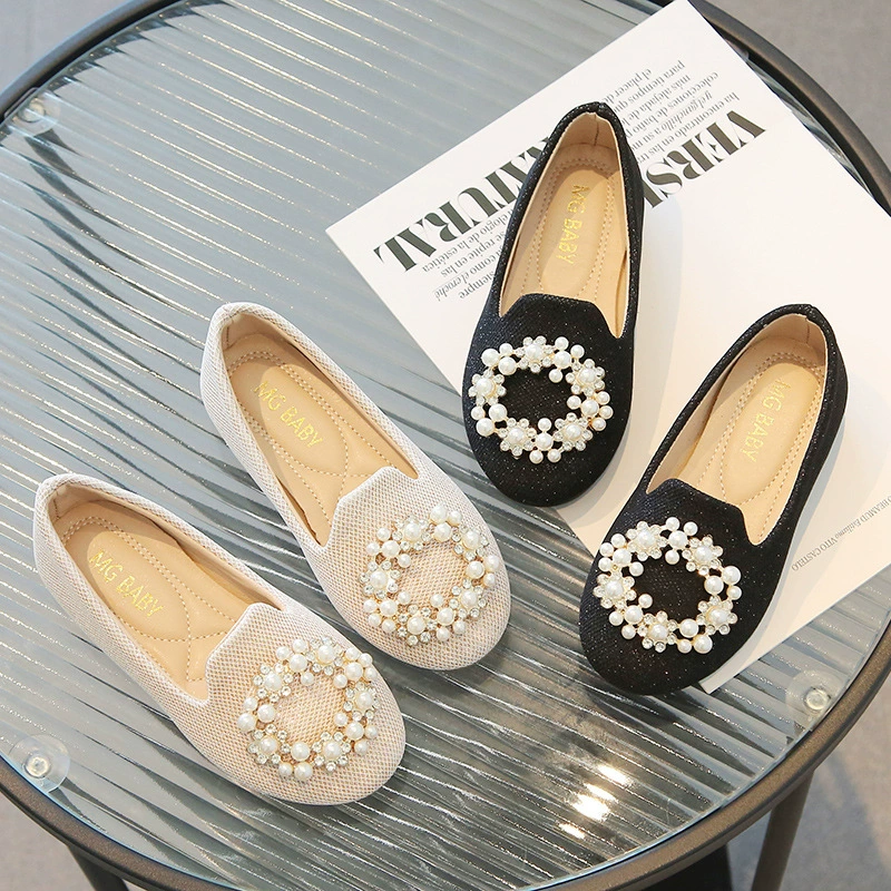 Весенняя обувь для девочек 2025 года. Новые туфли с квадратным носком. Весенне-осенние детские кожаные туфли. Летние топсайдеры на мягкой подошве с неглубоким носком.