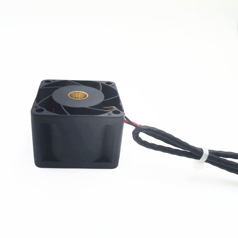 109P0424F3013-40X40X28MM高品质4028 高速PWM暴力散热风扇