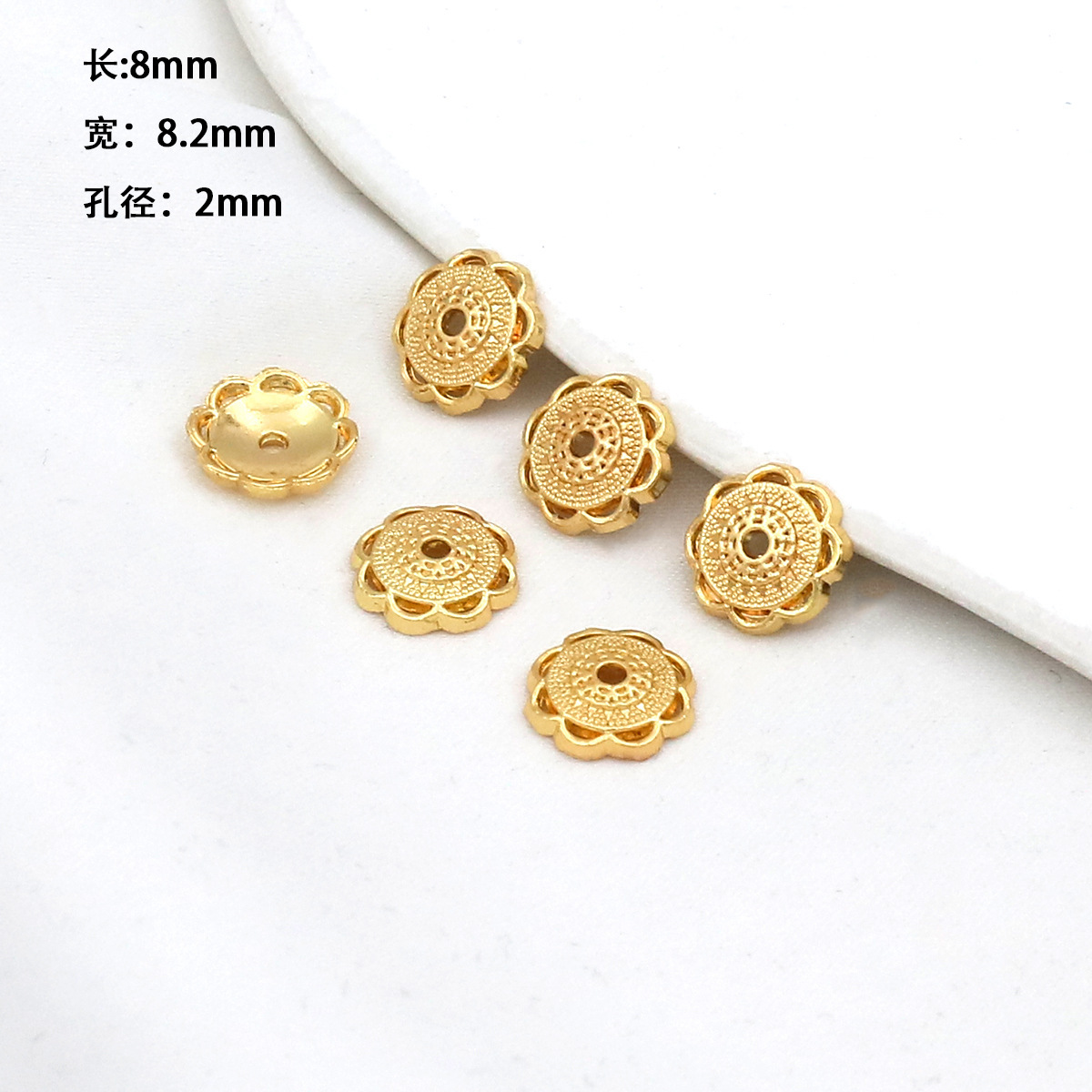 Suministro directo de fábrica 18 quilates de flores huecas de oro real, protección del color de oro DIY, tapas de flores con cuentas hechas a mano, accesorios con cuentas C16