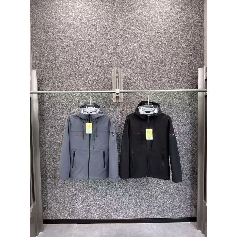 Mammoth Spring/Autumn Hooded Softshell Jacket for Men, Windproof and Waterproof Outdoor Climbing Jacket Mammoth Spring/Autumn Hooded Softshell Jacket for Men, Windproof and Waterproof Outdoor Climbing Jacket