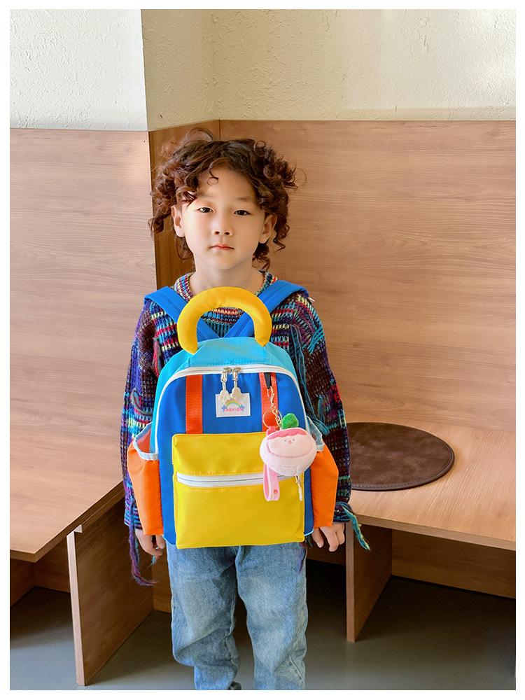 New Kindergarten Backpack Children's Primary School Grade One Boys And Girls Ultra-Light Backpack Spine Protection Travel Backpack display picture 18