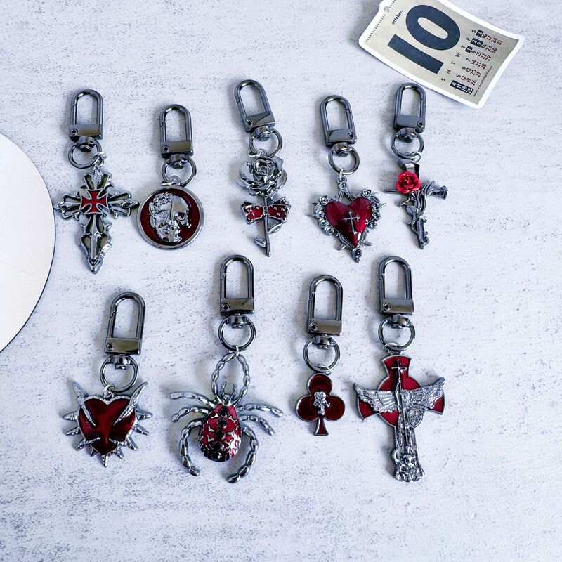New Gun Black Dark Goth Hot Girl Style Rose Spider Heart Skull Alloy Keychain Car Bag Hanging